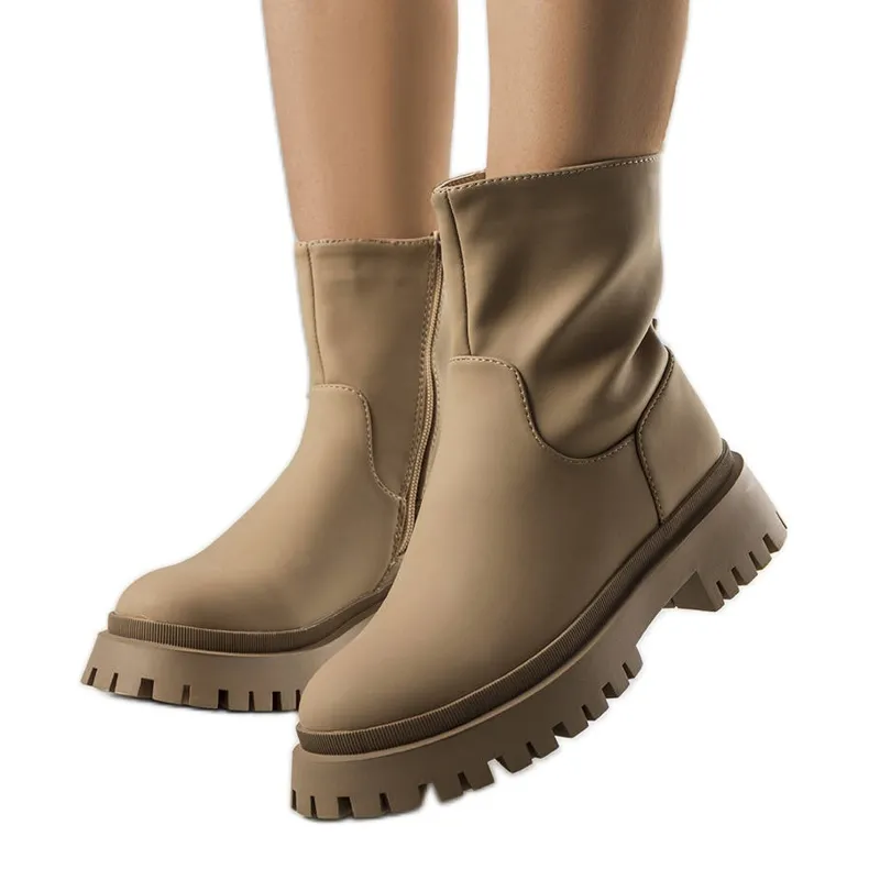 Basil brown insulated boots