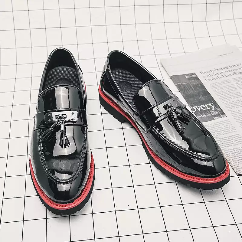 Embroidery Belt Buckle Decoration Slip-On Casual Shoes Low Heel Comfortable Classic Men Shoes