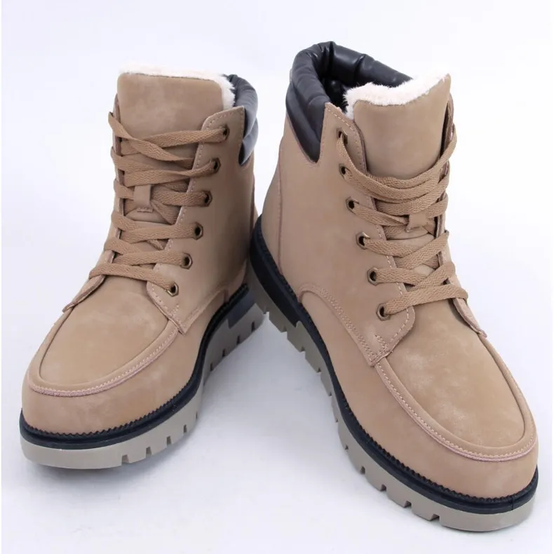 Insulated boots from Germano Camel beige